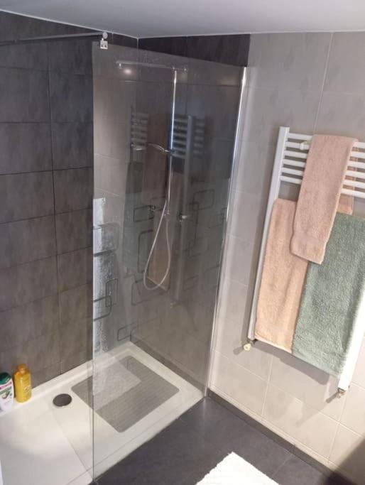 Appartement Cosy Avec Jardin Vaux-Sur-Seine Exteriér fotografie
